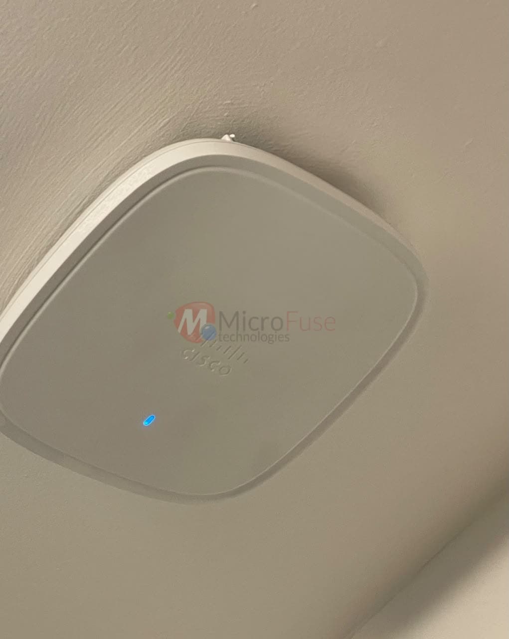 Cisco Catalyst ceiling access point for mesh Wi-Fi